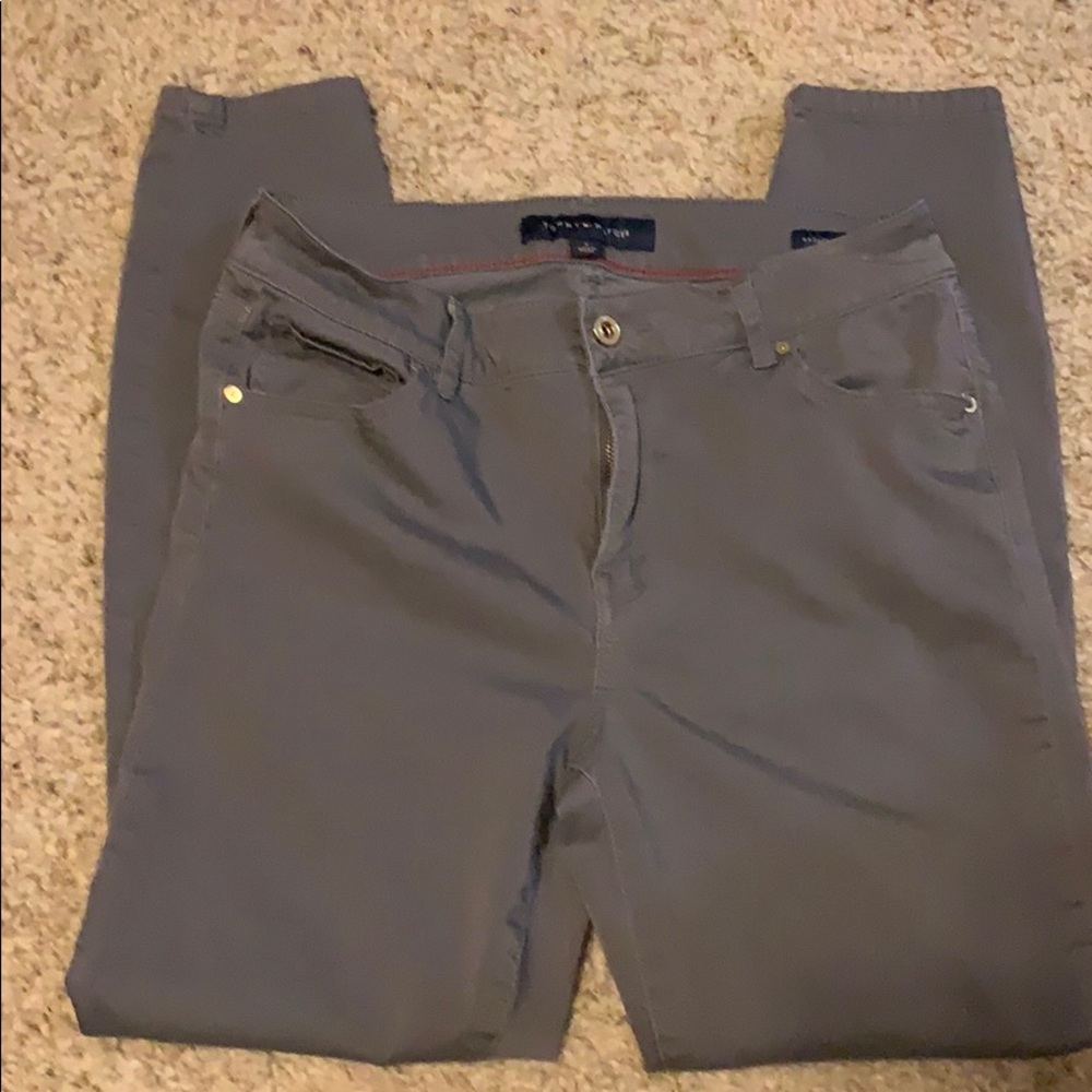 Women’s Tommy Hilfiger Ankle Pants Size 8